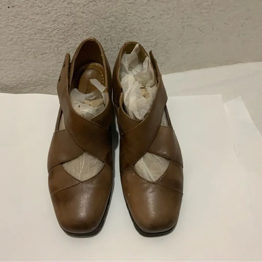Earth Spendrift Women' Wedge Shoes Size 9.5 B Cinnamon Brown Hook & Loop Closure